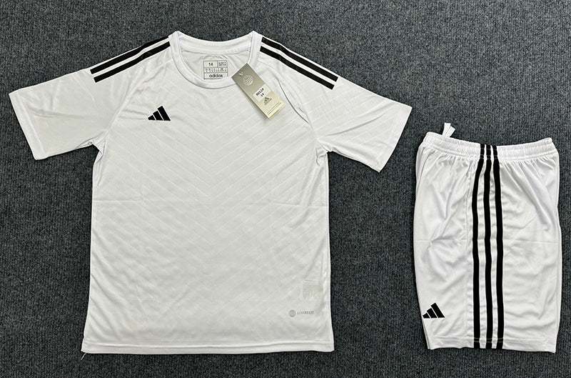 R012 Custom Logo Hot Print Soccer Wear Uniform Sports Team Training Retro Soccer Jersey Sublimation Jersey Set