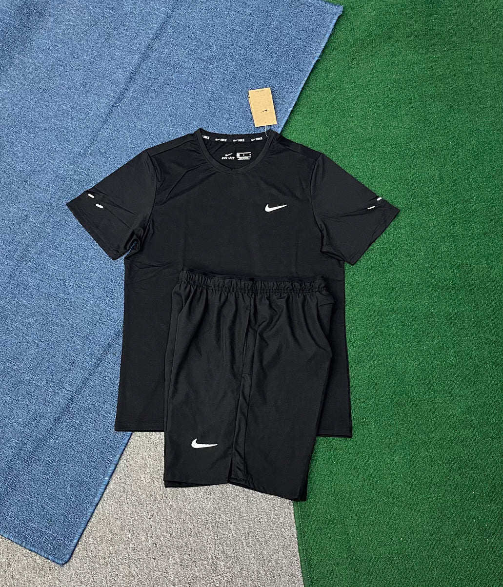A329 +2609 Men's Summer Sports Quick Dry Breathable 100% Polyester Solid Casual Set Simple Crew Neck T-Shirt & Shorts Suit