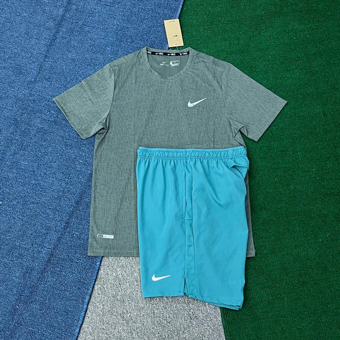 A320+2609 Wholesale Quick Dry Anti-Bacterial Moisture-Wicking Running Outfit Breathable Sports T-Shirt Shorts Set Reflective Training