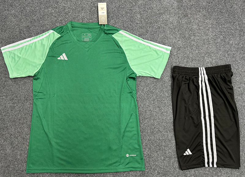 R002 Wholesale Original Soccer Clothes Football Set Breathable Jersey Breathable Football Jersey