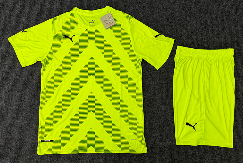 P003 High Quality Football Jerseys 100% Polyester Football Suit New Style with Personalized Print OEM Service for Adults