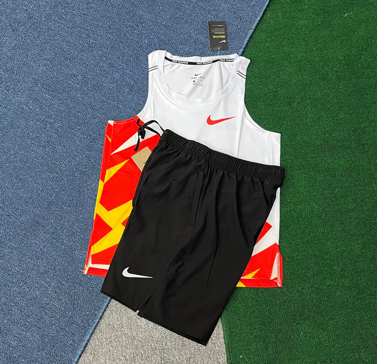 A222+218 Men Sportswear Running Set Vest Shorts 2 Pieces Lightweight Workout Gym Tracksuit High Quality Lightweight Suits