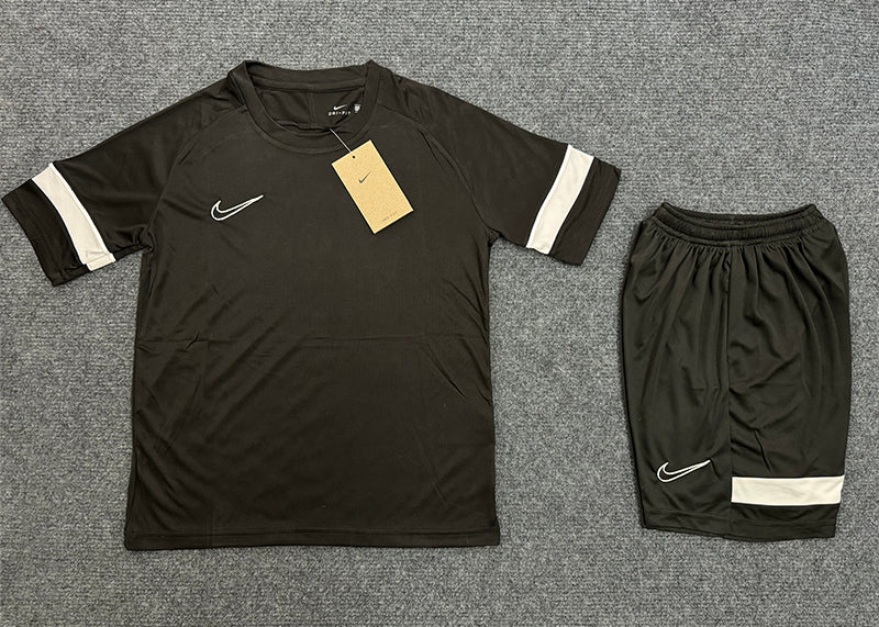 N007 Designs Quick Dry Football Jersey Soccer Jersey Set Men Soccer Uniform 100% Polyester Custom Soccer Wear