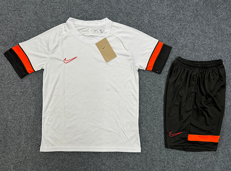 N007 Designs Quick Dry Football Jersey Soccer Jersey Set Men Soccer Uniform 100% Polyester Custom Soccer Wear