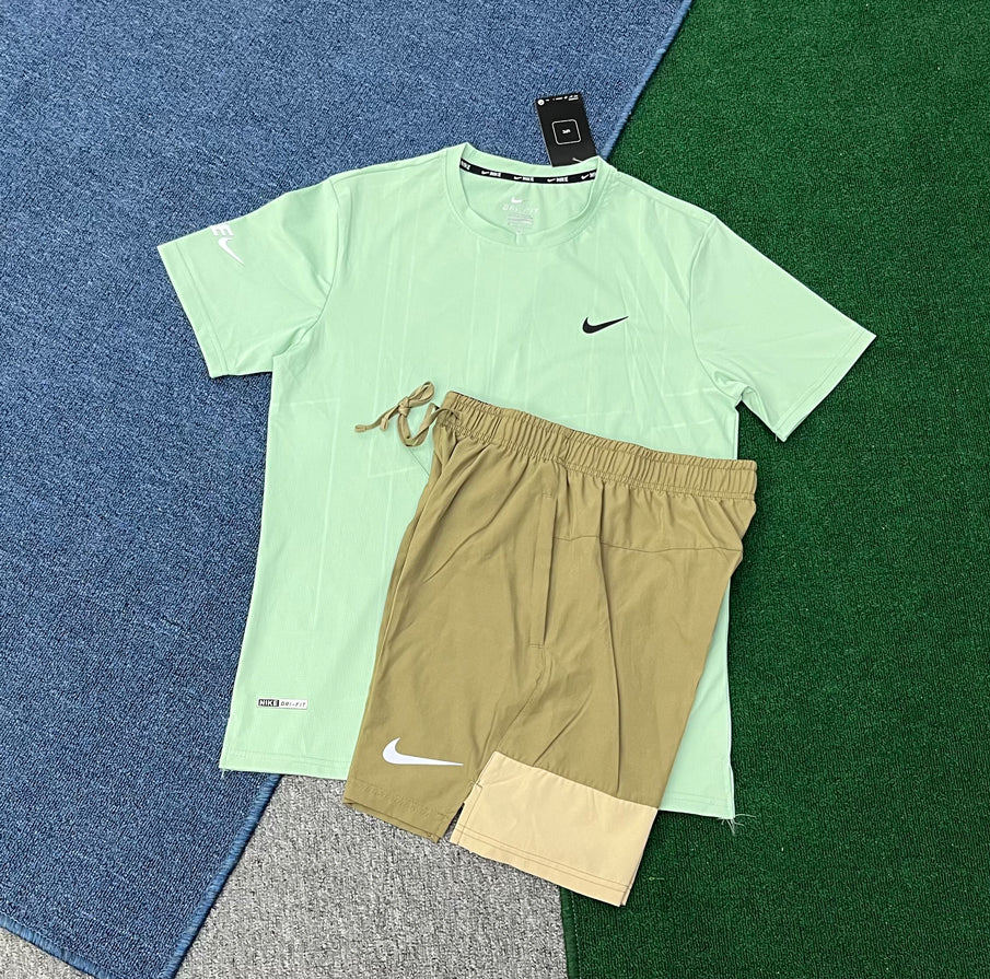 1243+975 Wholesale Digital Print Custom Soccer Kits Breathable Polyester Soccer Wear Set Football Jersey with Shorts
