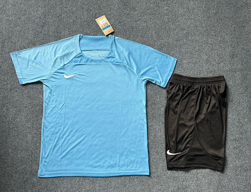 N019 Wholesale Thailand Quality Custom LOGO Soccer Training Wear Men's Sets Sportswear Soccer Team Uniforms