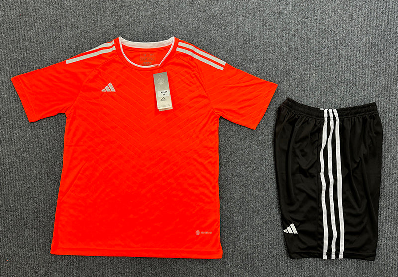 R012 Custom Logo Hot Print Soccer Wear Uniform Sports Team Training Retro Soccer Jersey Sublimation Jersey Set