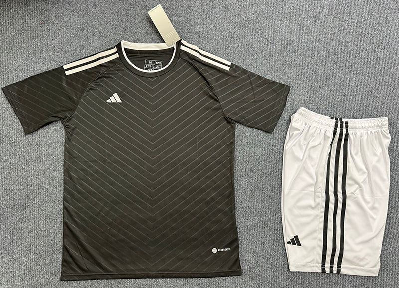 R012 Custom Logo Hot Print Soccer Wear Uniform Sports Team Training Retro Soccer Jersey Sublimation Jersey Set