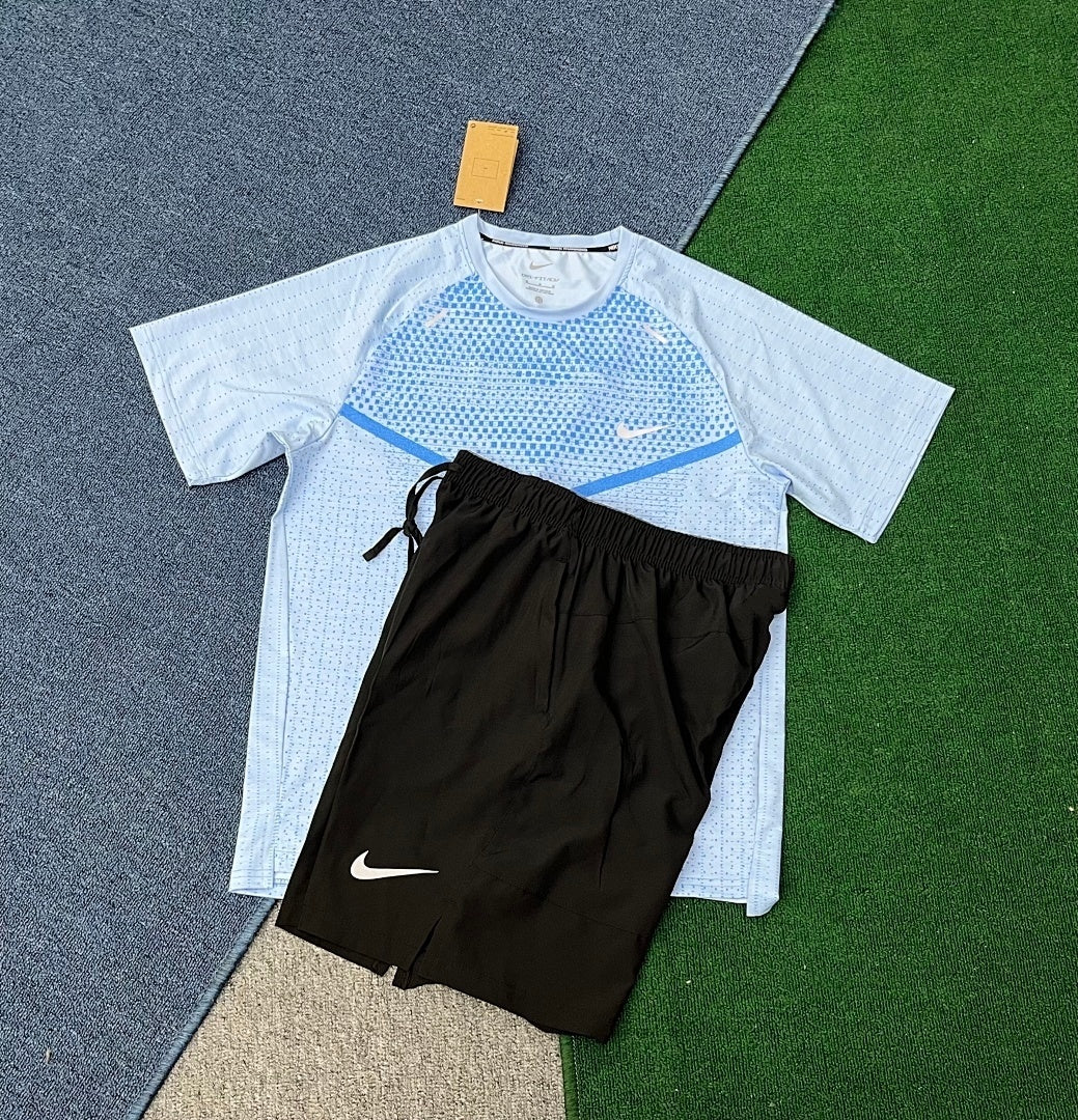 T900+218 Factory Price Men's 100% Polyester Breathable Elastic Waist Side Pockets Summer Sporty Running Gym Workout Shorts Set