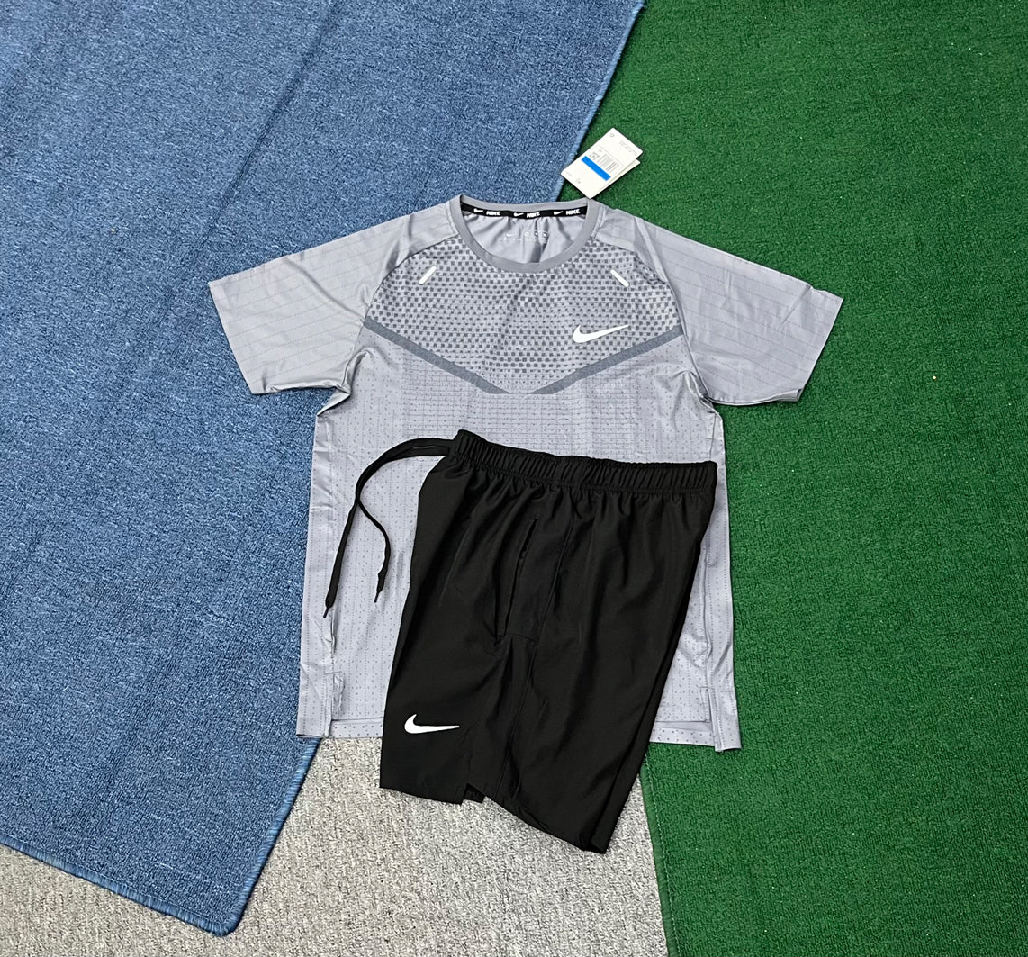 ST210+218 Custom Men's Tshirts and Shorts Set Workout Outfit for Running Training Gym Short Tracksuits for Men