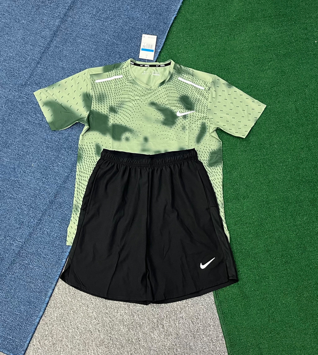 S313+2609 Custom Logo Summer Sportswear 2 Pieces Suits T Shirt Short Tracksuits Men Running Custom Men Shorts Set