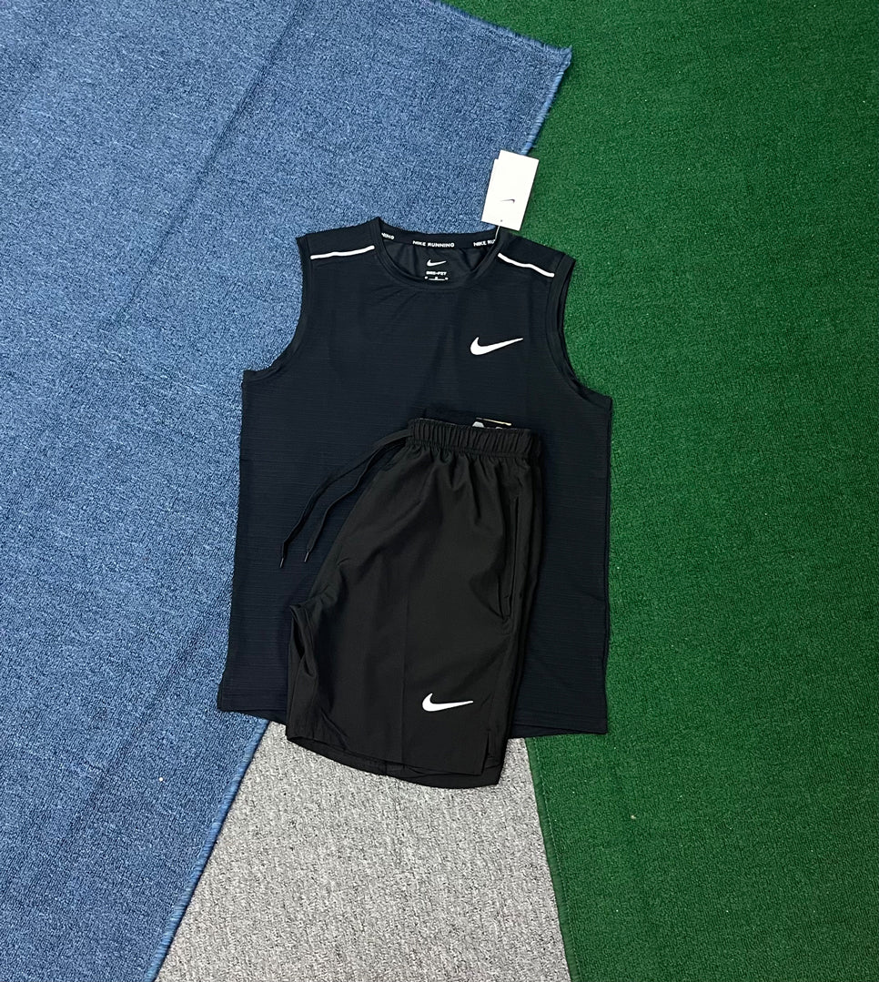 L02 Custom Active Wear Men Running Vest Gym Active Wear For Men Running Short Tracksuit Windbreaker Training Shorts