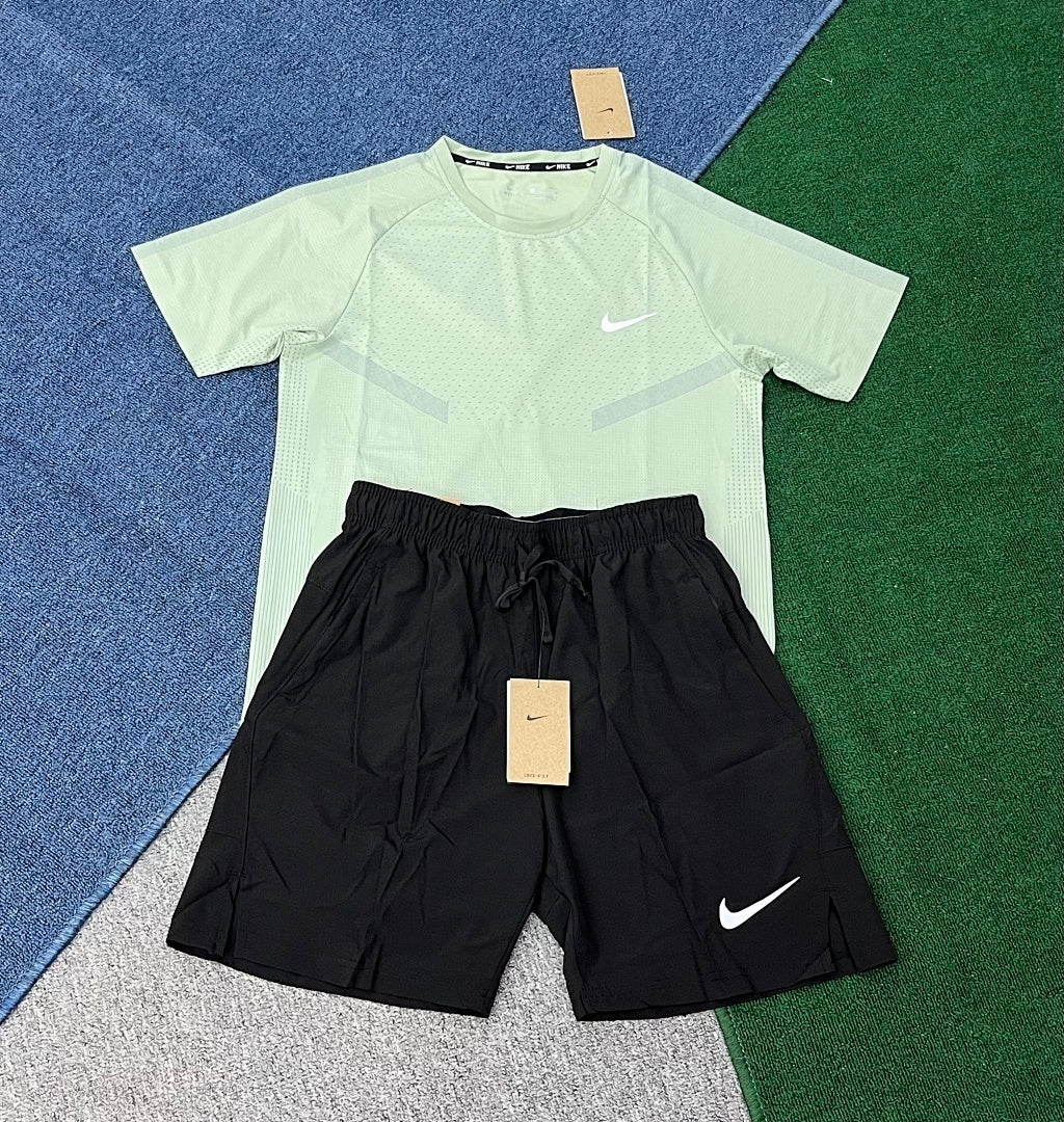 T1102+D975 New Fashion Wholesale Customized T-Shirt And Shorts Set Men Cheap Price Summer Men Set 2 Piece Men Jogging Short Set