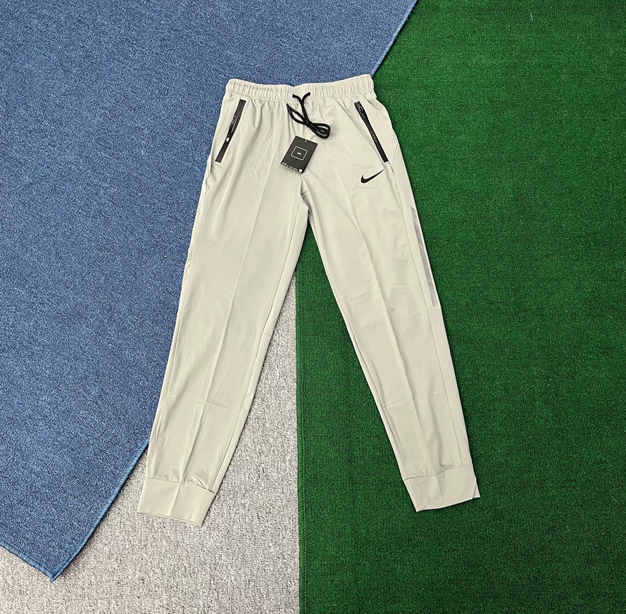 22002 Autumn Men's Sports Sweatpants Soccer Loose Elastic Waist Quick-Dry Running Long Pants Fitness Training Breathable Trousers