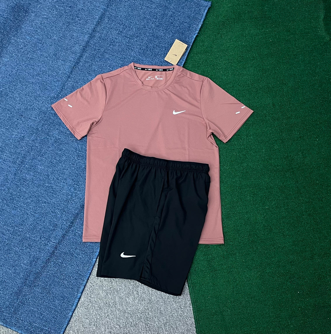 A329 +2609 Men's Summer Sports Quick Dry Breathable 100% Polyester Solid Casual Set Simple Crew Neck T-Shirt & Shorts Suit