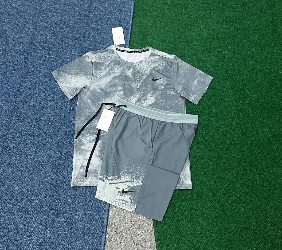 J04 Men's Quick Dry Short Sleeve T-Shirt and Running Shorts Set Breathable Athletic Wear for Gym Training Men's T-shirts sets