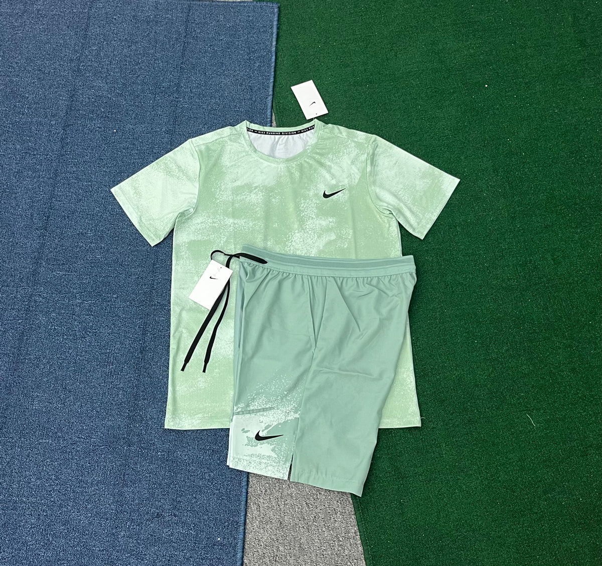 J04 Men's Quick Dry Short Sleeve T-Shirt and Running Shorts Set Breathable Athletic Wear for Gym Training Men's T-shirts sets