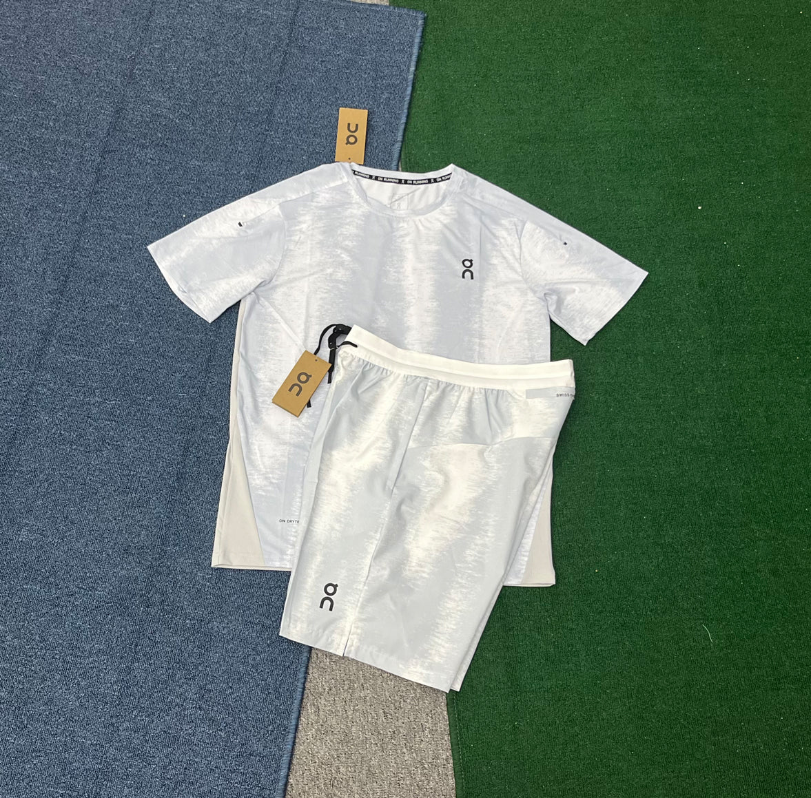 J05 Men's Quick Dry Short Sleeve T-Shirt and Running Shorts Set Breathable Athletic Wear for Gym Training Men's T-shirts sets