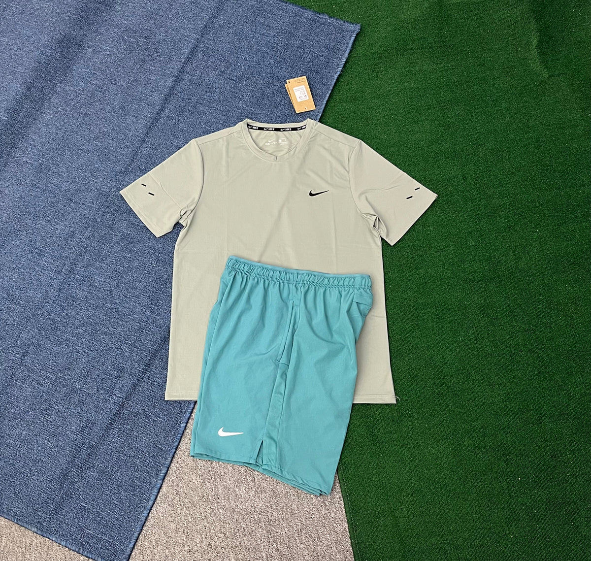 A329 +2609 Men's Summer Sports Quick Dry Breathable 100% Polyester Solid Casual Set Simple Crew Neck T-Shirt & Shorts Suit
