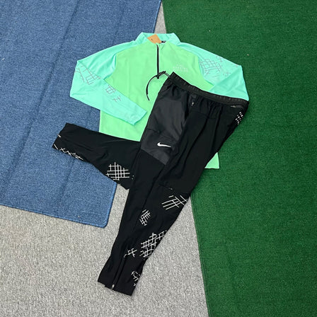 DQ6526+A7505 OEM Streetwear Two Pieces Sports Running Track Suit Lightweight Windbreaker Shirts and Jogger Pants Tracksuit Sets