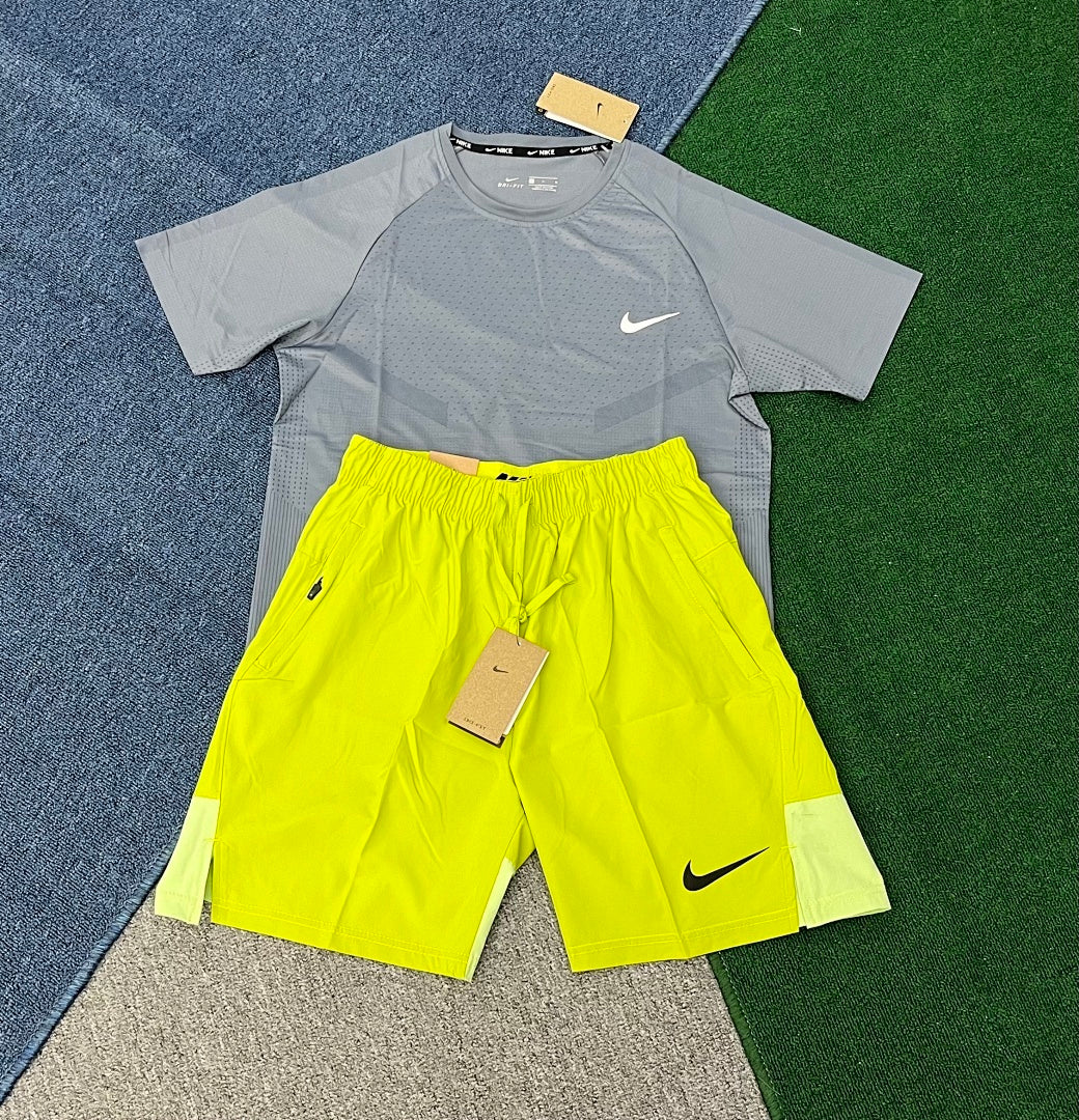 T1102+D975 New Fashion Wholesale Customized T-Shirt And Shorts Set Men Cheap Price Summer Men Set 2 Piece Men Jogging Short Set