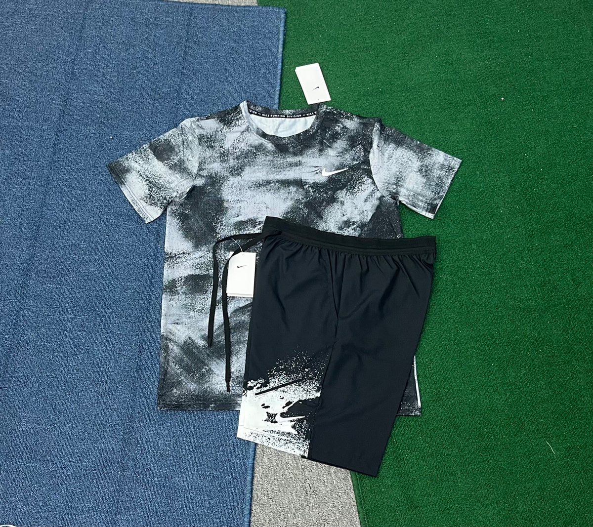 J04 Men's Quick Dry Short Sleeve T-Shirt and Running Shorts Set Breathable Athletic Wear for Gym Training Men's T-shirts sets