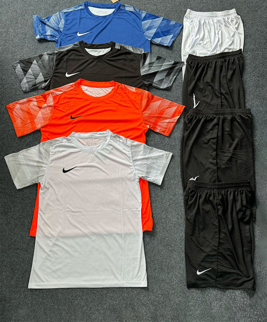 N013 2025 Professional Soccer Uniforms Vintage Thai Quality Custom Football Jersey logo Printing Soccer Wear Maillot De Foot