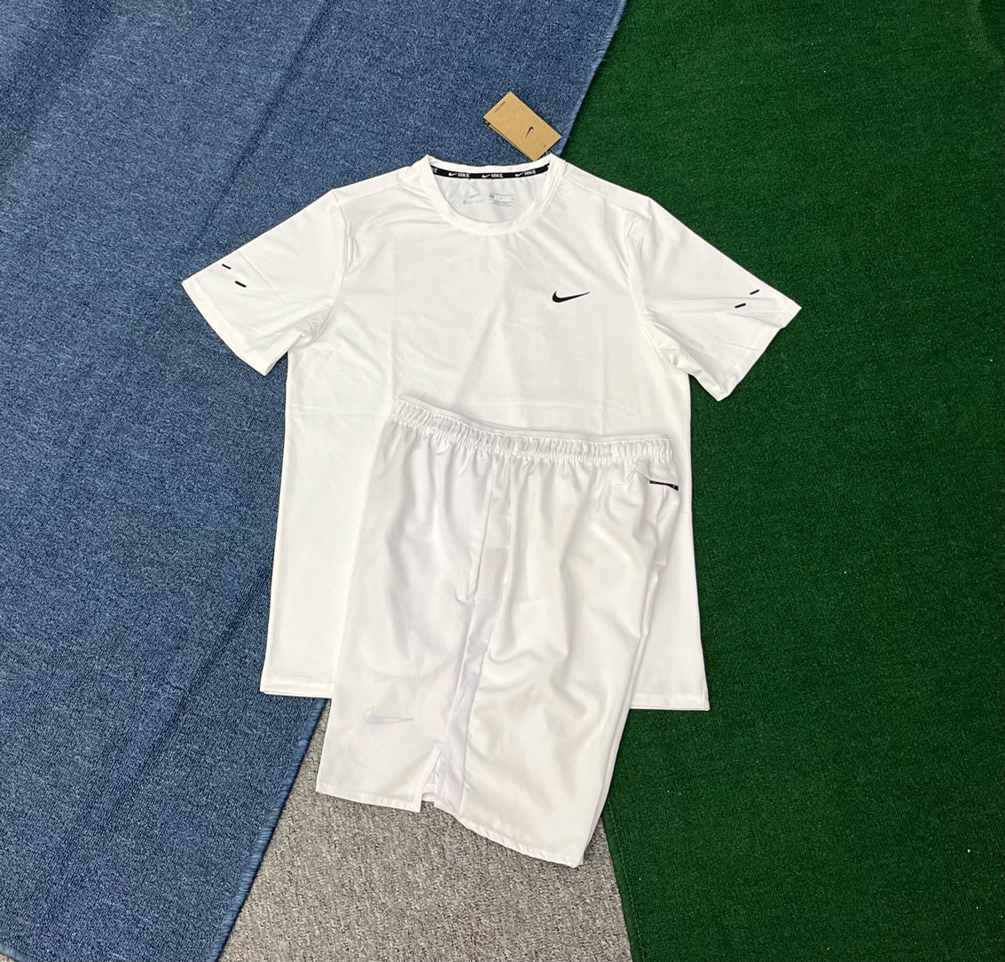 A329 +2609 Men's Summer Sports Quick Dry Breathable 100% Polyester Solid Casual Set Simple Crew Neck T-Shirt & Shorts Suit